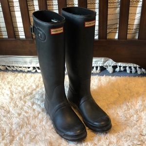 Black Tall Matte Hunter Rain Boots